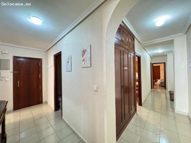 Piso en venta en pleno centro de Alicante, junto al Mercado Central