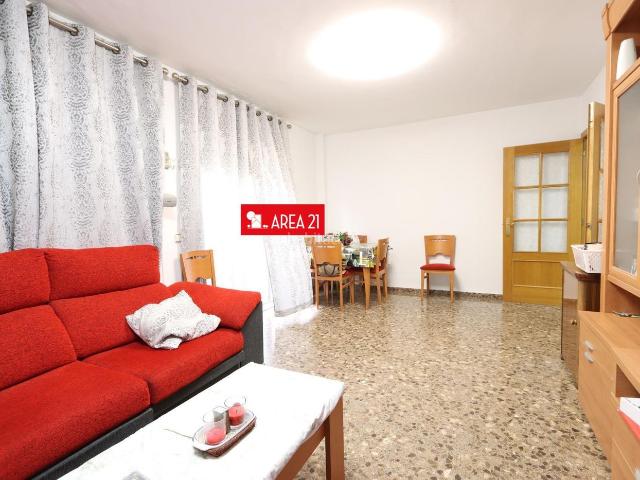 Piso en venta en Pobla de Vallbona la, Núcleo Urbano. PISO A LA VENTA CON TRASTERO Y PARKING EN LA POBLA DE VALLBONA. Pisos Pobla de Vallbona.