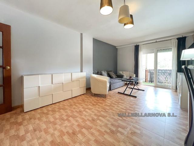 Piso en venta en Polinyà. CÉNTRICO, CON PISCINA Y JARDÍN COMUNITARIO. Pisos.