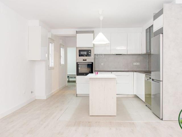 Piso en venta en Ponferrada, Centro. Vivienda de Diseño en Pleno Centro de Ponferrada Estilo, Luz y Vida Urbana. Pisos.