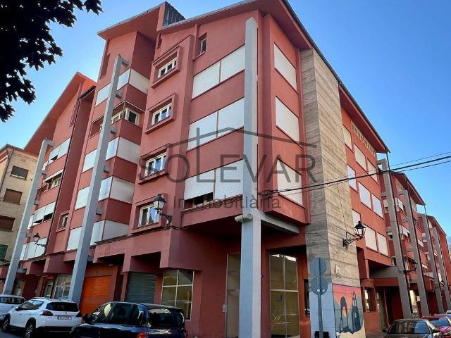 Piso en venta en calle De L'església, Pont de Suert, El, de 130 m² 4 habitaciones por 129.000