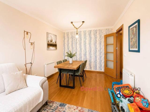 Piso en venta en Porriño O. El hogar que estabas buscando en O Porriño! Piso de 3 dormitorios con terraza, garaje y trastero. Pisos Porriño.
