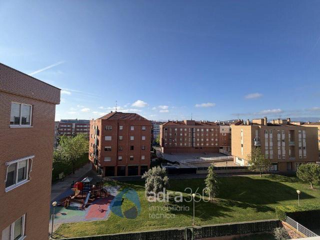Piso en Venta en Portillejo Valdegastea
