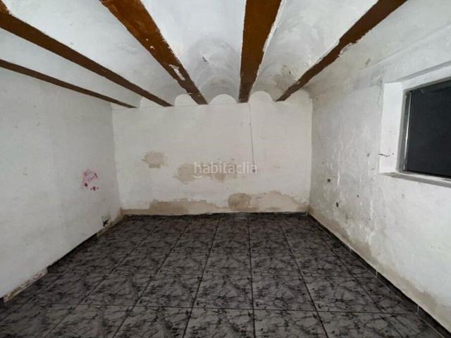 Piso en venta en Pozo Cañada. Excelente oportunidad vivienda a reformar en la localidad de PozoCañada en Albacete. Tiene una superficie construida de 143 m. Pisos Pozo.