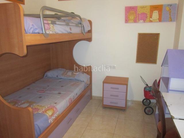 Piso en venta en Pozoblanco. Precioso Piso céntrico situado en Pozoblanco Córdoba, totalmente con superficie de suelo 115 m2, consta de 4 dormitorios, 2 bañ. Pisos.