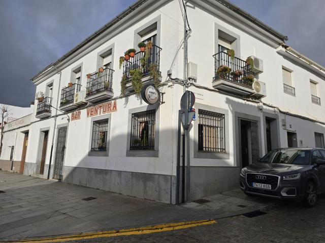Piso en venta en Pozoblanco. Venta de edificio en Pozoblanco. Pisos.