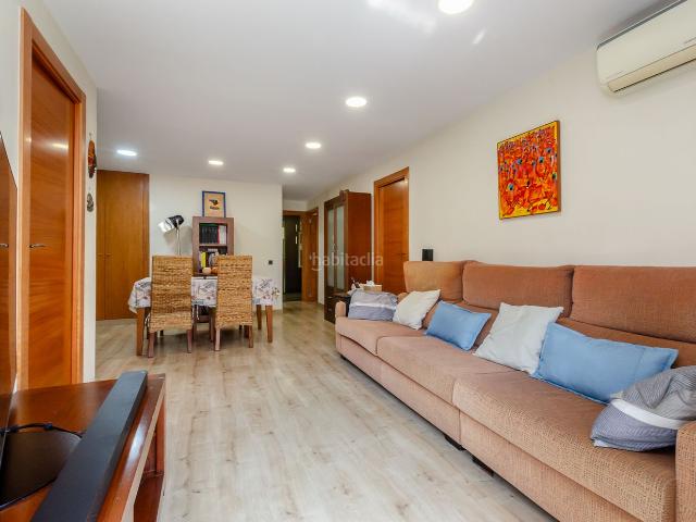 Piso en venta en Prat de Llobregat El, Sagnier Plaça de Catalunya. Piso en venta con ascensor. Pisos Prat de Llobregat.
