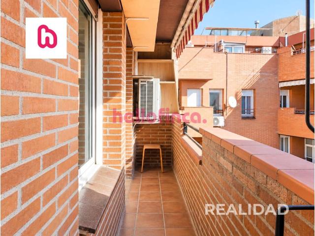 Piso en venta en Prat de Llobregat El, Sagnier Plaça de Catalunya. Piso listo para entrar a vivir en El Prat del Llobregat. Pisos Prat de Llobregat.