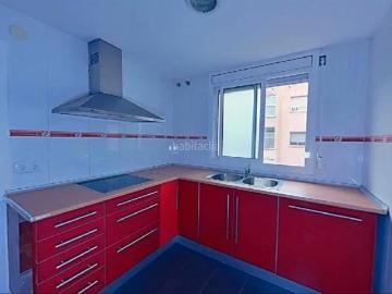 Piso en venta en Prat de Llobregat El, Sant Cosme La Granja. Prat de Llobregat el, Barcelona. EN RENTABILIDAD se vende alquilado, no se puede visitar ni hipotecar. Pisos Prat de Llobregat.