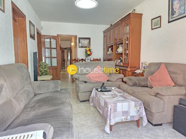 Piso en venta en Premià de Mar, Zona Alta. Piso junto al pabellón y Camí del mitg de Premia de Mar. Pisos Premià de.