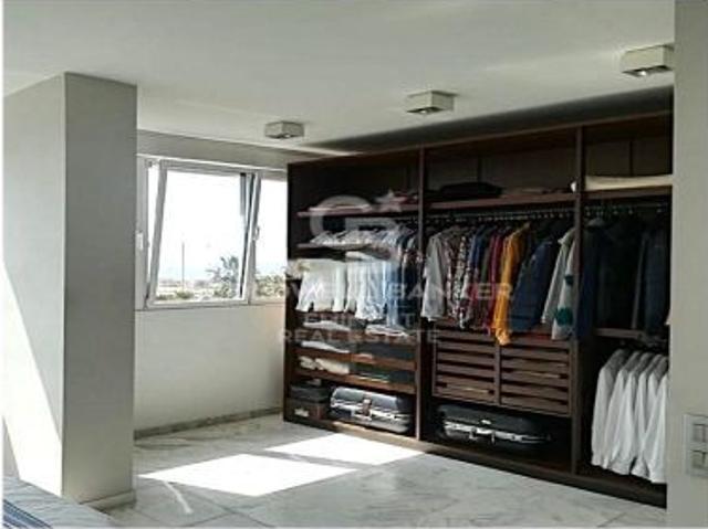 Piso en venta en primera línea de mar
