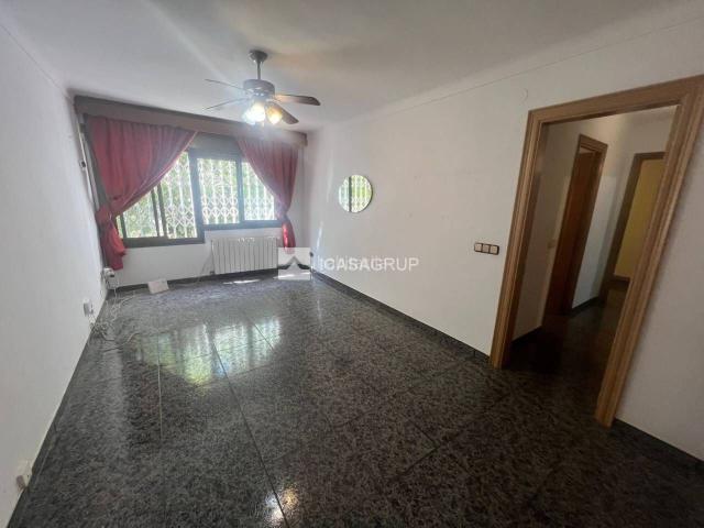 Piso en venta en Rubí, Ca n´Alzamora. Planta baja de 3 habitaciones 1 lavabo en Las Sabinas Ca nAlzamora, Rubí. Pisos.