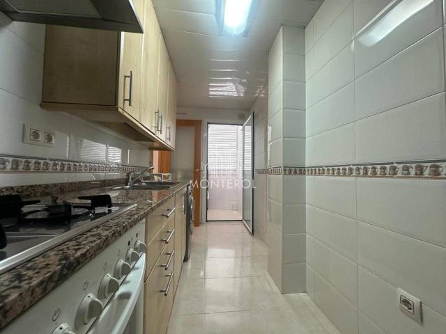 Piso en venta en Rubí, Ca n´Oriol. PISO EN CAN ROSÉS RUBÍ CON PLAZA DE PARKING Y TRASTERO. Pisos.