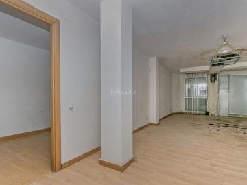Piso en venta en Plaça de l'Agricultura - Cocina equipada