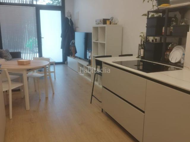 Piso en venta en Rubí, Centre. DUPLEX INVERTIDO RECIEN REFORMADO LISTO PARA ENTRAR A VIVIR. Pisos.