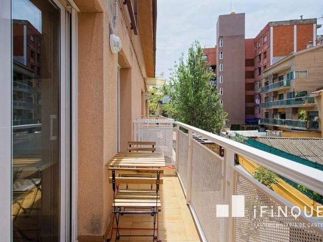 Dúplex en venta en Rubí, Centre. DUPLEX CON 2 TERRAZAS I 2 COCINAS. Dúplex.