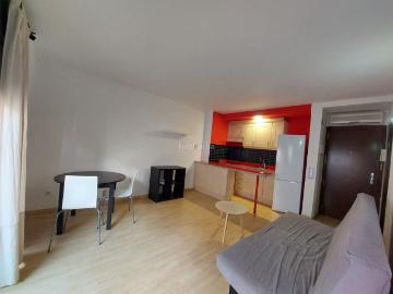 Piso en venta en Plaça de l'Agricultura - Balcón