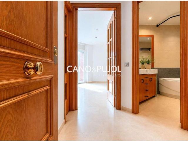 Dúplex en venta en calle De Francesc Layret, Rubí, de 80 m² 2 habitaciones por 280.000