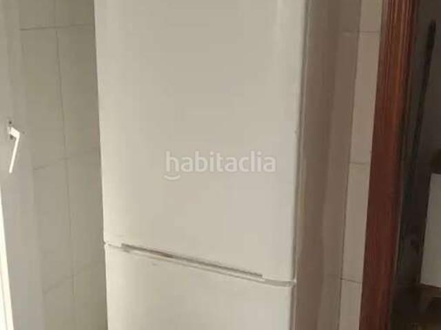 Piso en venta en Rubí, Progrés. Luminoso piso de 104 m con 2 terrazas y ascensor en Grup VintICinc de Setembre, Rubí. Pisos.