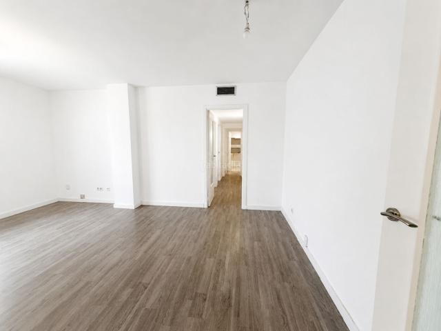 Piso en venta en Rubí, Zona Nord. Ha realidad el hogar que siempre has imaginado en una de las zonas más cómodas de Rubí. Pisos.