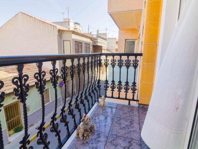 Piso en venta en Rafal. AMPLIO PISO EN EL CORAZÓN DE RAFAL. Pisos.