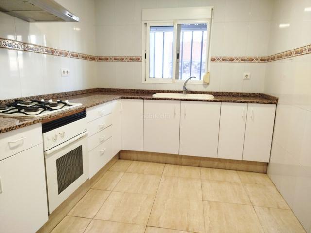 Piso en venta en Rafelbunyol. VIVIENDA PRIMER PISO CON TERRAZA. Pisos.