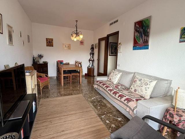 Piso en venta en rambla De Josep Anselm Clavé, Cornellà de Llobregat, de 89 m² 4 habitaciones por 393.000