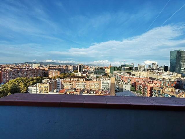 Piso en venta en rambla Del Poblenou, Barcelona, de 71 m² 4 habitaciones por 400.000