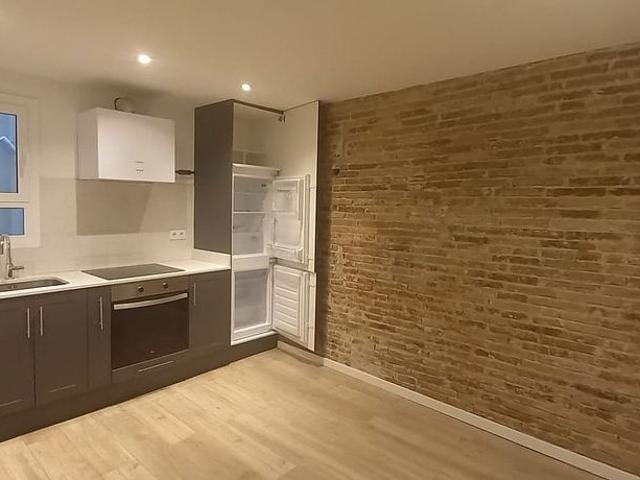 Piso en venta en rambla Del Raval, Barcelona, de 36 m² 1 habitación por 195.000
