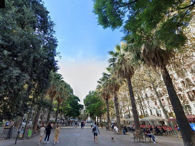 Piso en venta en rambla Del Raval, Barcelona, de 55 m² 3 habitaciones por 210.000