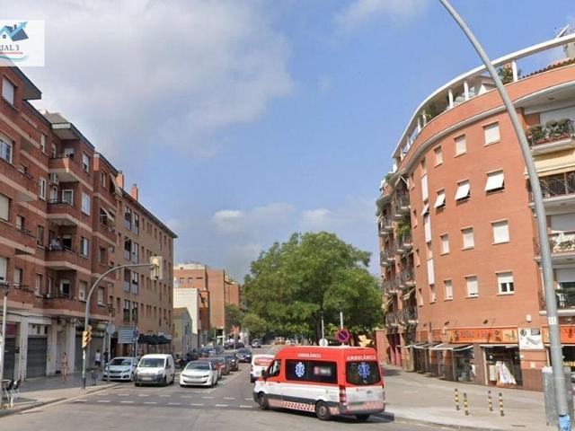Piso en venta en rambla Rafael Casanova, Sant Boi de Llobregat, de 66 m² 3 habitaciones por 165.000
