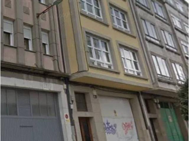 Piso en Venta en Recatelo O Carme