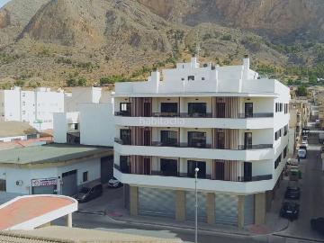 Piso en venta en Redován. Apartamento de 3 dormitorios y 2 baños con garaje en Redovan. Pisos.