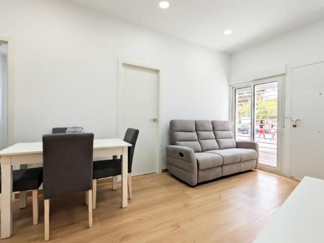 Piso en Venta en Reina Victoria Miguel Hernández