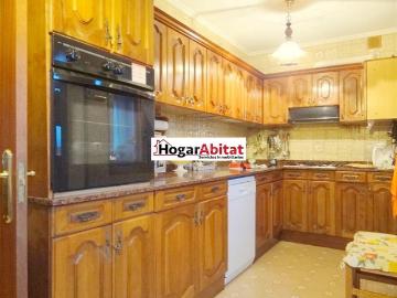Piso en venta en Reinosa. REFORMADO Y AMPLIO CON GARAJE Y ASCENSOR. Pisos.