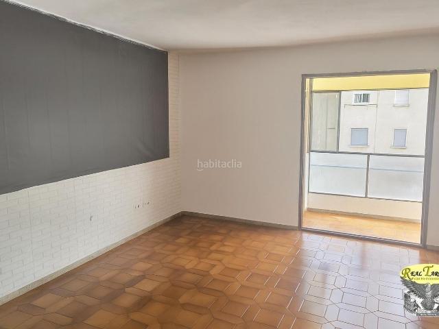 Piso en venta en Reus, Centre. Oportunidad en Reus Piso con inquilino y rentabilidad asegurada. Pisos.