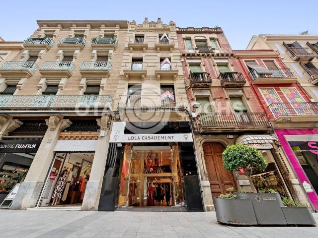 Piso en venta en Reus, Centre. PISO DE OBRA NUEVA AL CARRER LLOVERA. Pisos.