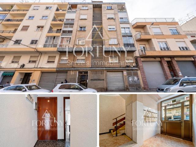 Piso en venta en Reus, Centre. Piso en venta Calle Wadras, Reus. Pisos.