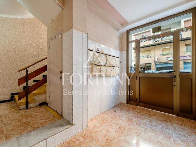 Piso en venta en Reus, Centre. Piso en venta Calle Wadras, Reus. Pisos.