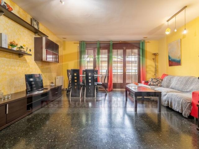 Piso en venta en Reus, Centre. Piso en venta en Centro, 4 dormitorios. Pisos.