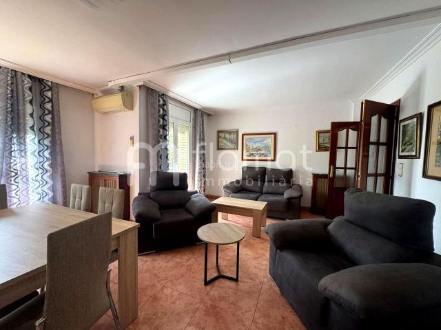Piso en venta en Reus, Centre. Piso en venta en Avenida del President Companys. Pisos.