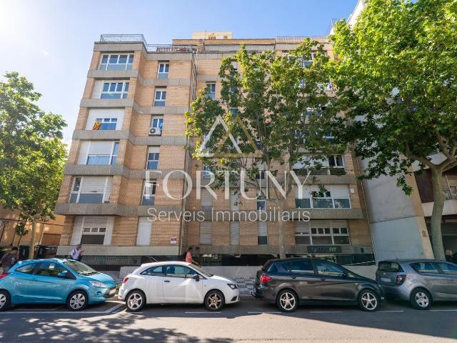 Piso en venta en Reus, Mestral. Piso en venta Calle Antoni Gaudí, Reus. Pisos.