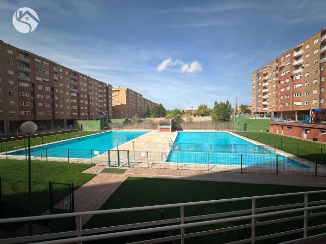 Piso en Venta en Reyes Católicos Paseo San Antonio