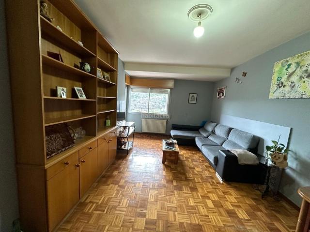 Piso en venta en Ribadavia. Piso de 113 m2 centro Ribadavia con garaje y trastero. Pisos.