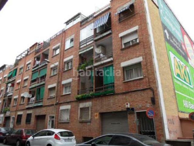 Piso en venta en Ripollet, Can Tiana. Planta baja práctica y acogedora en Calle Verge de Montserrat en Ripollet. Pisos.