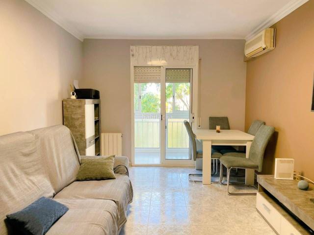 Piso en venta en Ripollet, Can Mas. OPORTUNIDAD INVERSIÓN, PISO ALQUILADO Y REFORMADO DE 3 HAB EN PERFECTO ESTADO. Pisos.