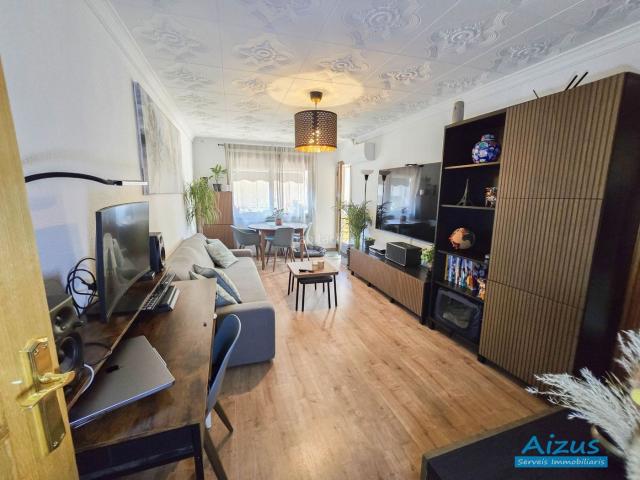 Piso en venta en Ripollet, Can Mas. Piso en venta en zona Tamarit para entrar a vivir. Pisos.