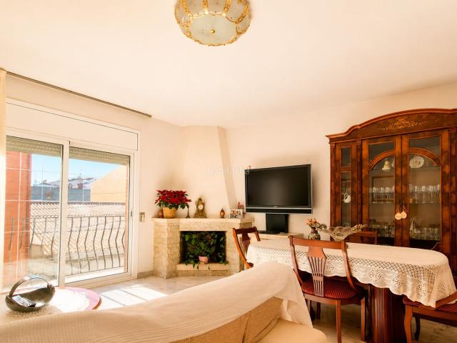 Piso en venta en Ripollet, Casc Antic. Piso a la venta en calle Montcada en Ripollet. Pisos.