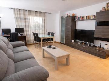 Piso en venta en Ripollet, Centre. Piso reformado en venta. Pisos.