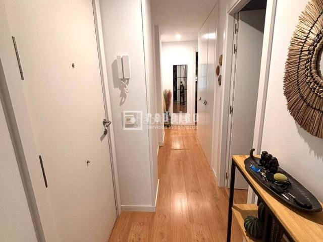 Piso en venta en Rivas Vaciamadrid, Urbanizaciones. Piso de 3 dormitorios, 2 baños, terraza, plaza de garaje y trastero. Pisos Rivas.